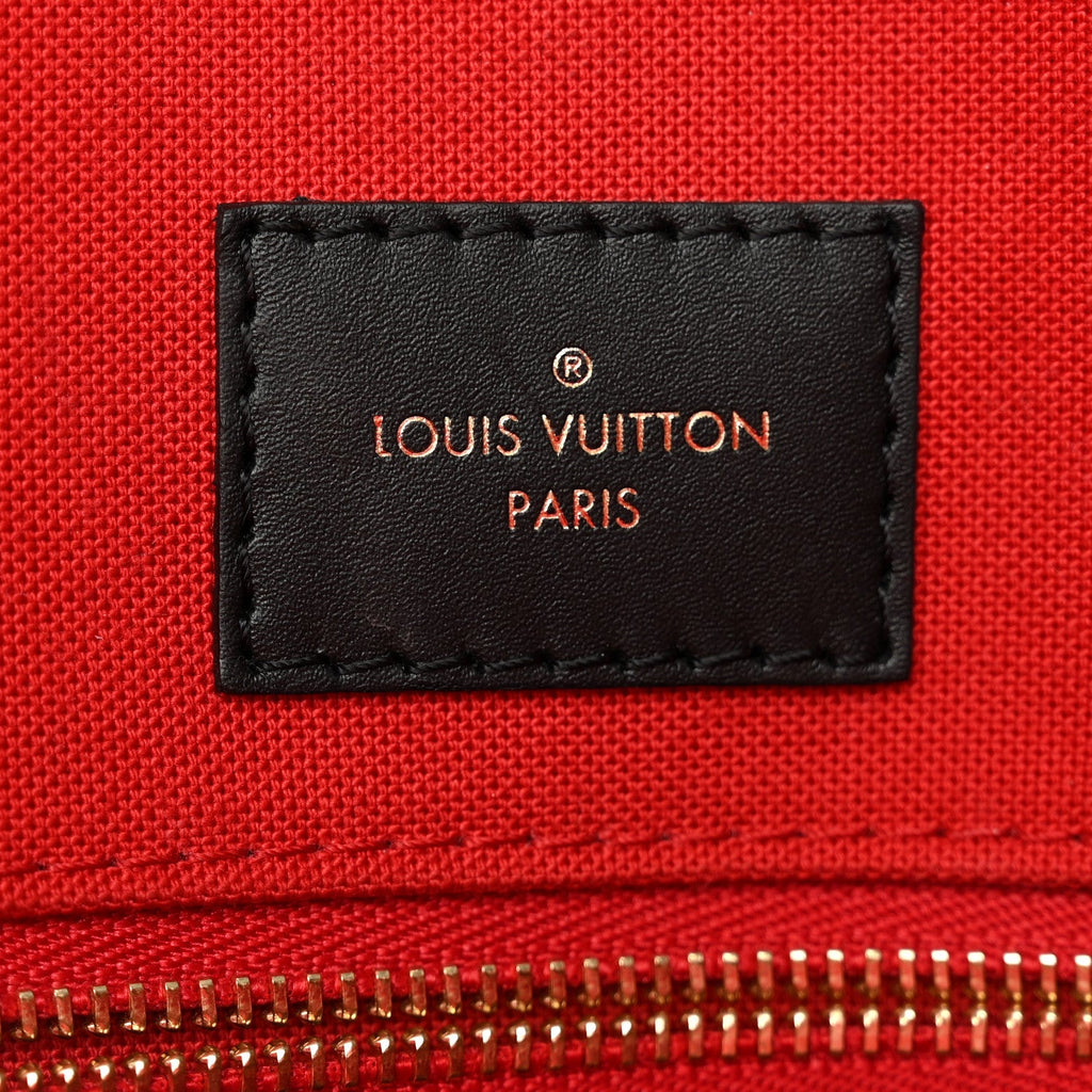 Reverse Monogram Giant Onthego MM