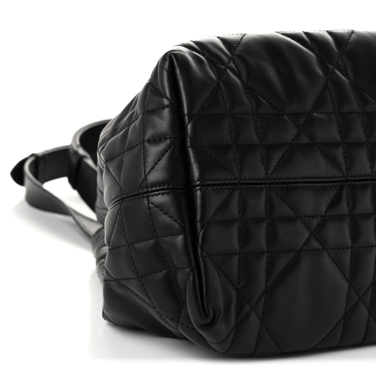 Calfskin Macrocannage Medium Toujours Black