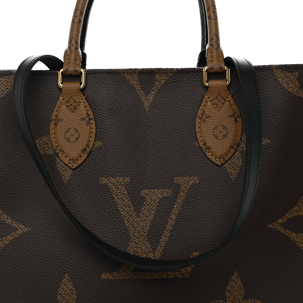 Reverse Monogram Giant Onthego MM