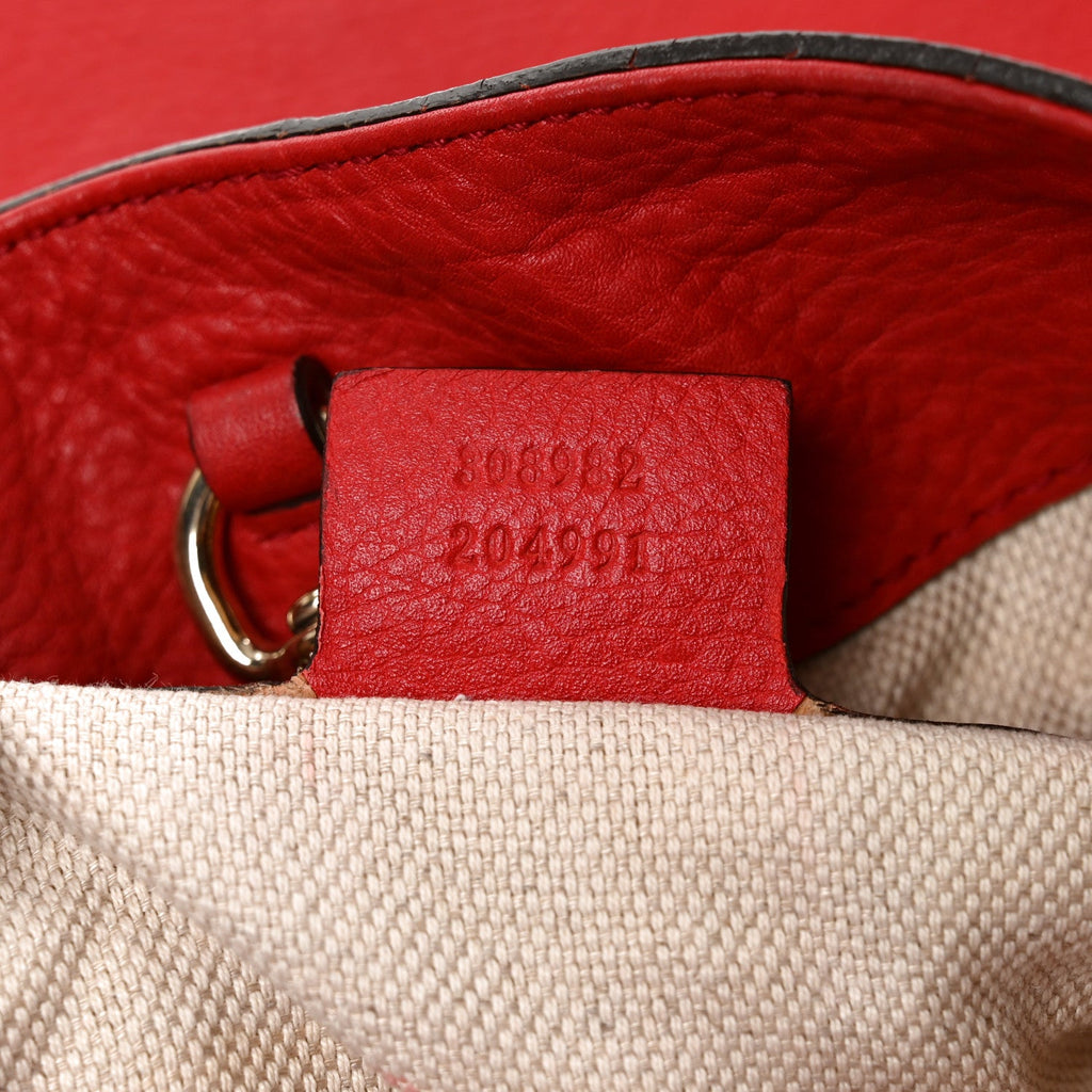Pebbled Calfskin Medium Soho Chain Shoulder Bag Tabasco Red