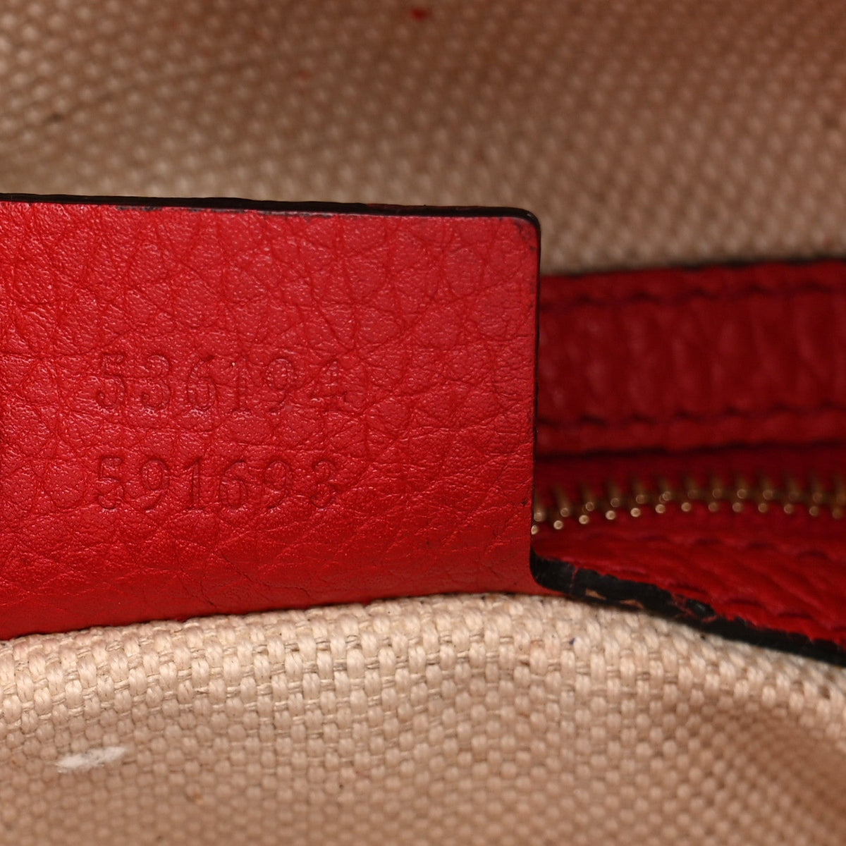 Pebbled Calfskin Large Soho Hobo Tabasco Red